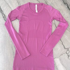 Lululemon Swiftly Tech Pink Long Sleeve in Size 4